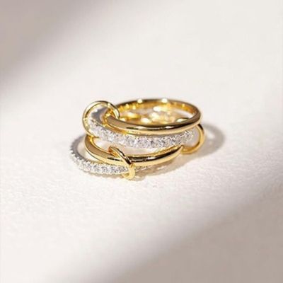bague femme pierres scintillantes
