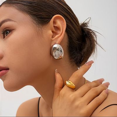 boucle d'oreille femme brillante