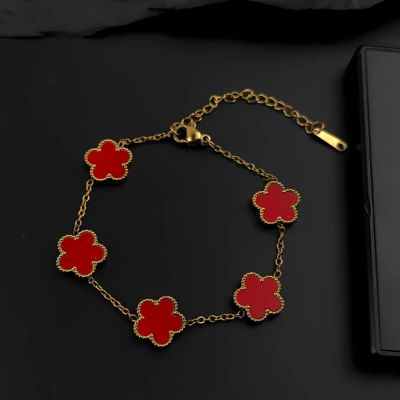 bracelet en acier inoxydable femme trèfle rouge fermoir