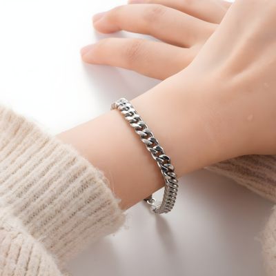 bracelet femme couleur acier