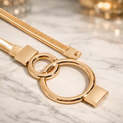 ceinture chaine dorée boucle ronde moderne