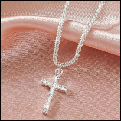 collier croix femme pendentif zircon