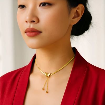 collier femme orientale moderne