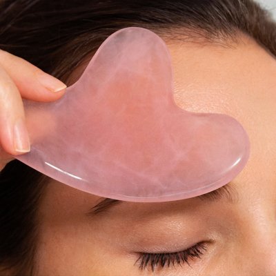Pierre de gua sha massage contour visage